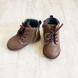 Toddler boy boots size 5 carters